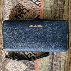 Michael Kors navy wallet/wristlet